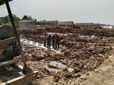 งานผูกเหล็ก Bracing สะพาน กม.5+583
