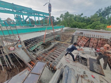 ตรวจสอบงานปลด inner formwork segment 9′ P2,สะพานข้ามแม่น้ำปราจีนบุรี LT กม.ที่ 1+875