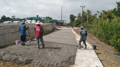 งานเทคอนกรีต Pavement บริเวณจุดกลับรถใต้สะพาน กม.ที่ 1+800